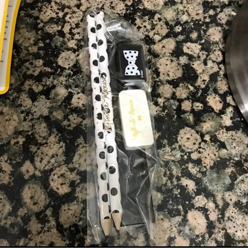 Disney Store Exclusive Minnie Mouse Signature Collection Pencil Case